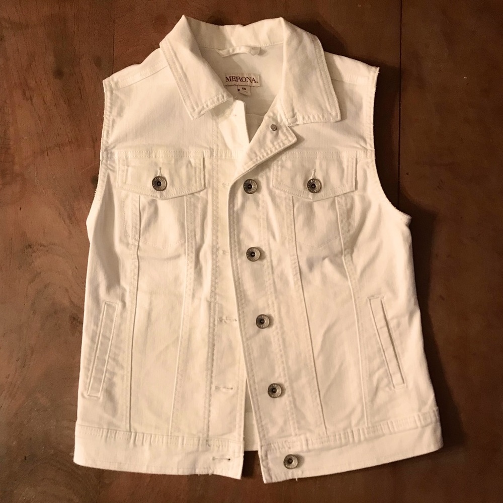 White Sleeveless Jean Jacket